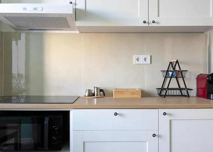 Casa Zeviani - Modern Apartment, Family Friendly, Free Public Parking *