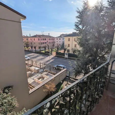 Casa Zeviani - Modern Apartment, Family Friendly, Free Public Parking