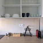 Casa Zeviani - Modern Apartment, Family Friendly, Free Public Parking *