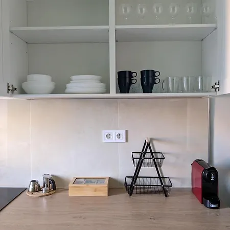 Casa Zeviani - Modern Apartment, Family Friendly, Free Public Parking *