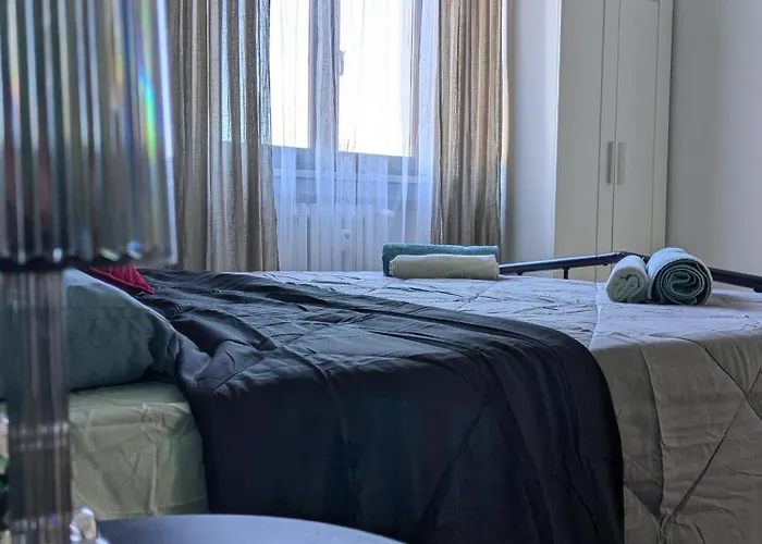 Casa Zeviani - Modern Apartment, Family Friendly, Free Public Parking *